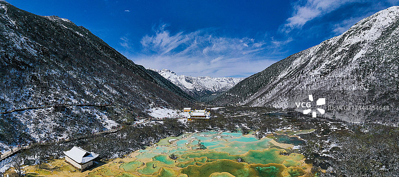 黄龙五彩池图片素材