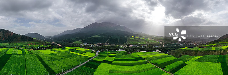 祁连山卓尔山景区图片素材