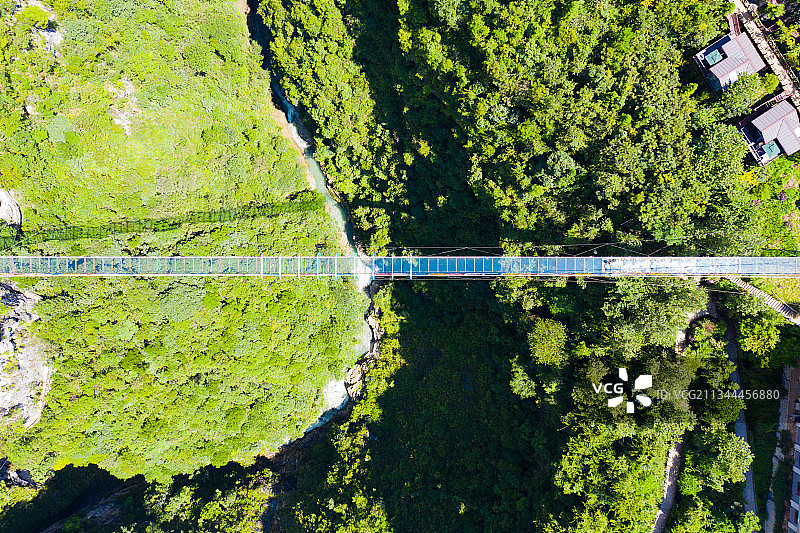 航拍湖北恩施地心谷玻璃桥图片素材