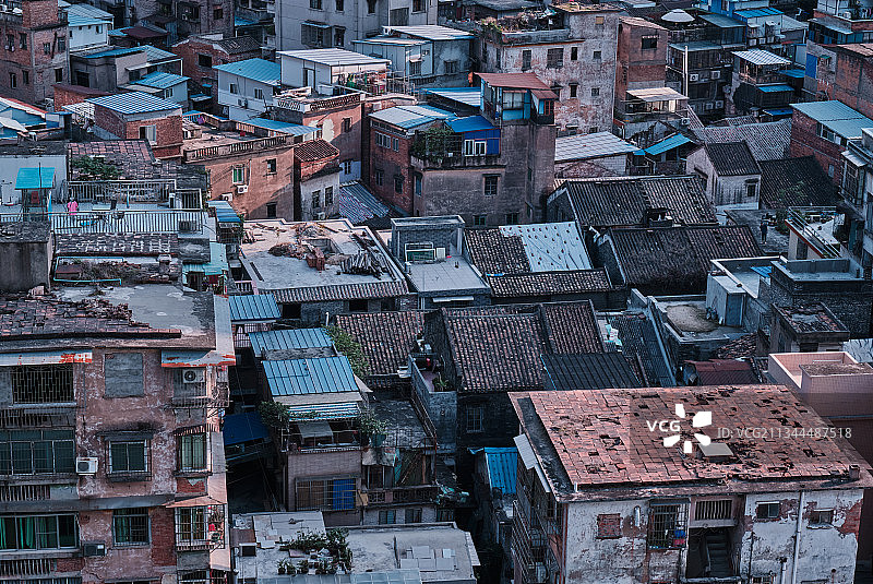 中国广州海珠区城中村老旧建筑群图片素材
