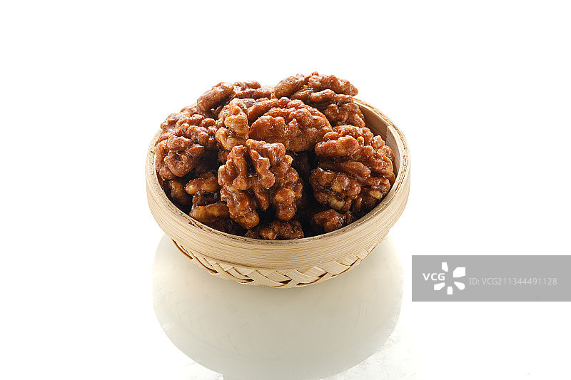 香酥琥珀核桃仁图片素材