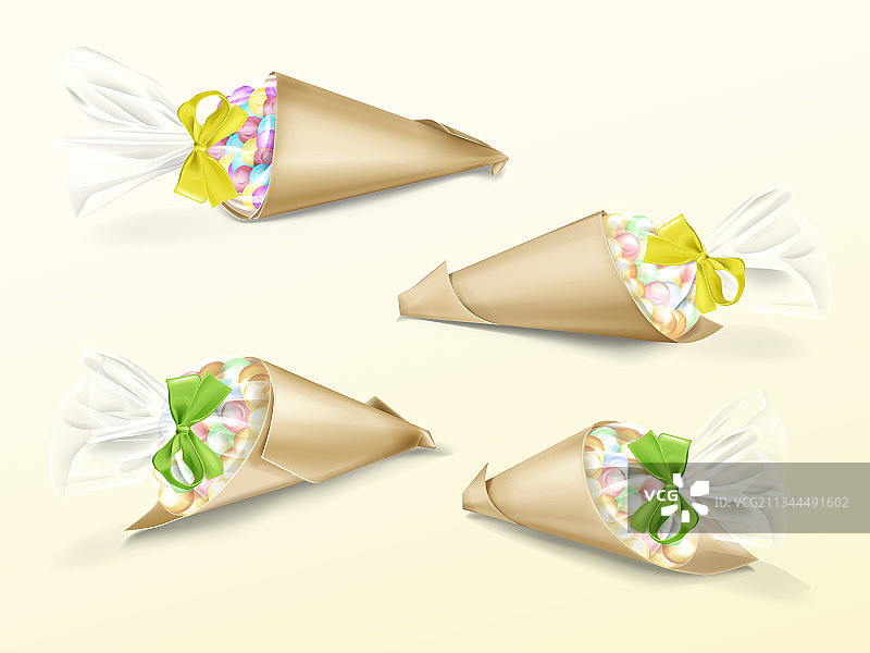 逼真的纸锥袋套装图片素材