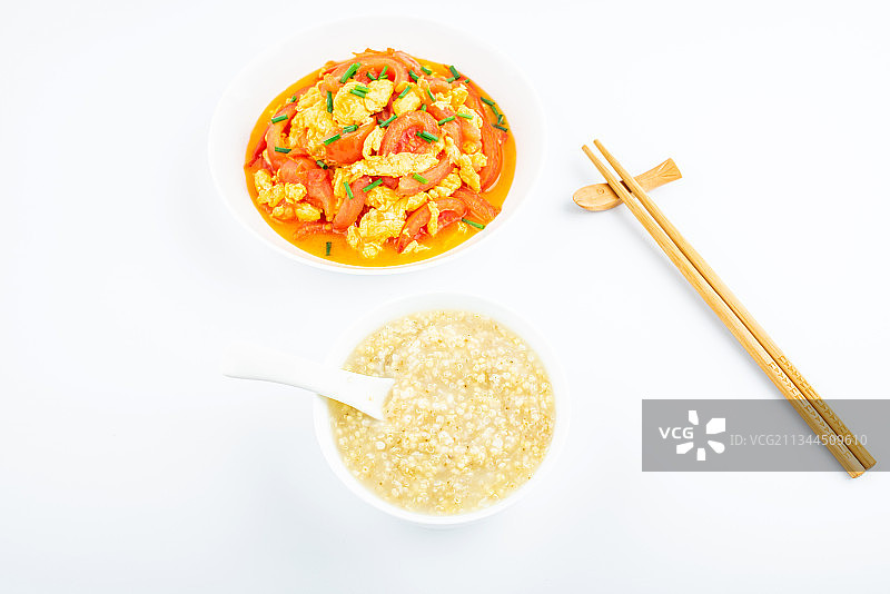 中餐美食套餐藜麦小米粥配西红柿炒蛋图片素材