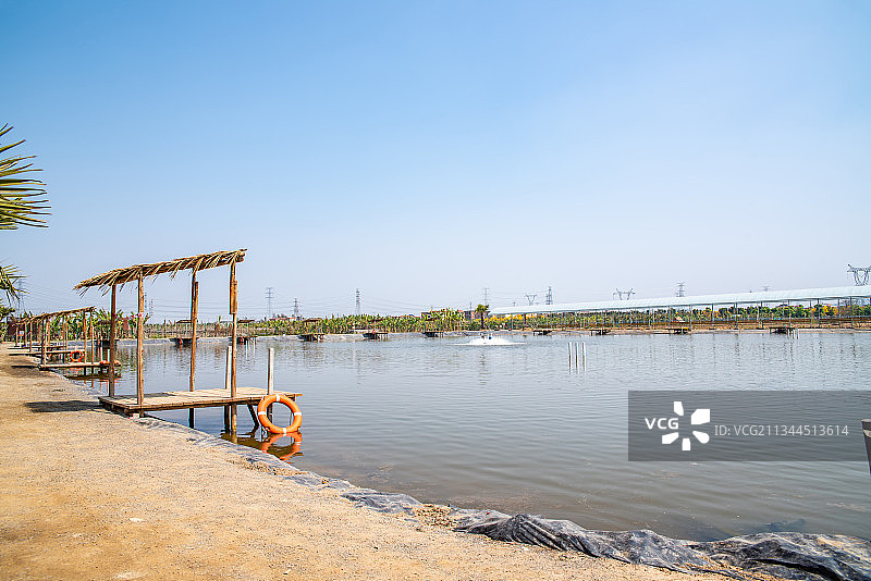 广州南沙东涌渡假区的钓鱼场图片素材
