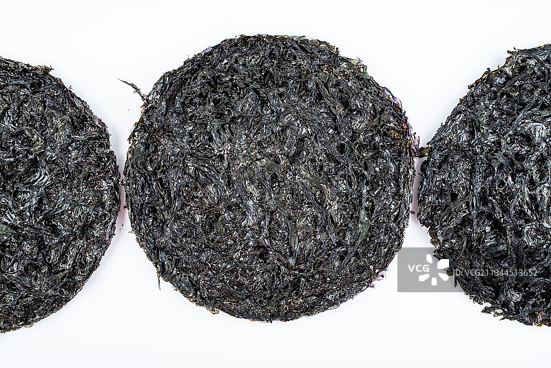 白背景上的干紫菜图片素材
