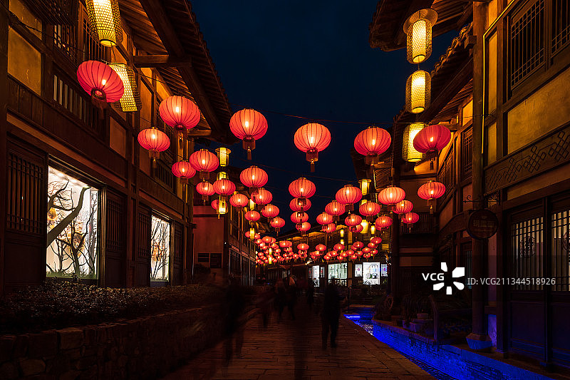 常州东方盐湖城街道夜景图片素材