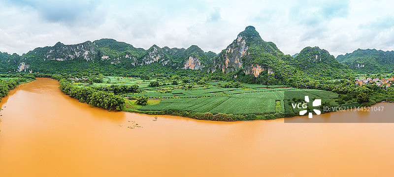 航拍崇左宁明明江花山岩画图片素材