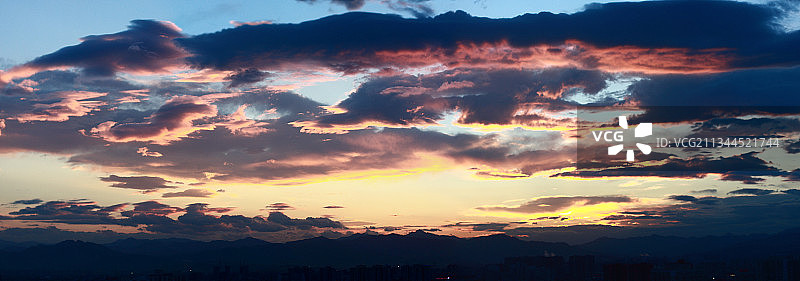 北京西山的晚霞图片素材