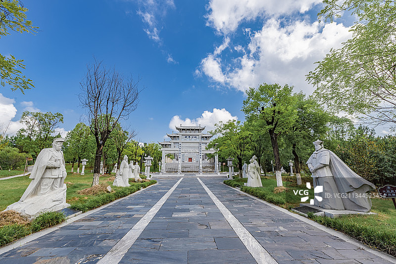 湖北麻城市孝感乡移民文化公园移民文化陈列馆环宇尊亲牌坊全景图片素材