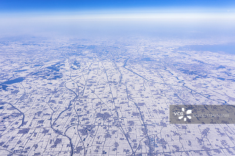 微山湖南岸江苏枢纽城市徐州雪后大场景航拍图片素材