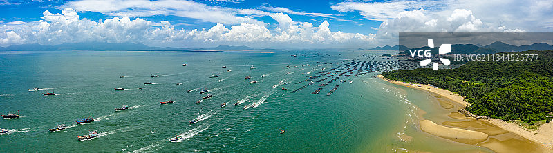 中国广东省阳江市闸坡渔港开渔节图片素材