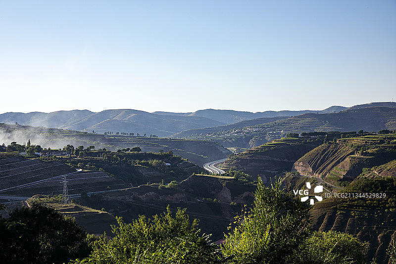 黄土高原上的庄浪：梯田之乡图片素材