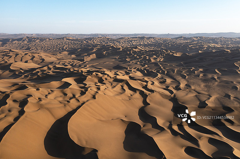 沙漠，塔克拉玛干，库木塔格，航拍，大场景，光影，沙丘，起伏图片素材