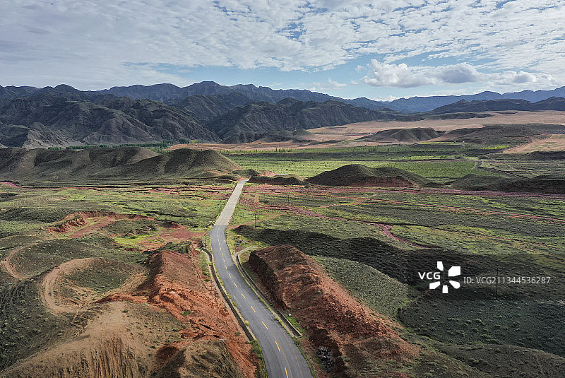 路，公路，道路，丹霞，苔藓，绿色，向前，航拍，66号公路图片素材