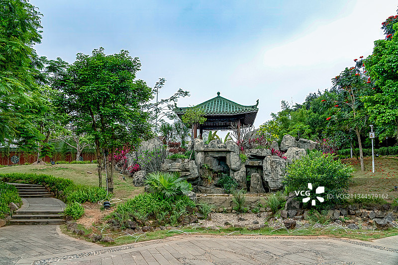 始建于明万历年间的“海南第一楼”的五公祠图片素材