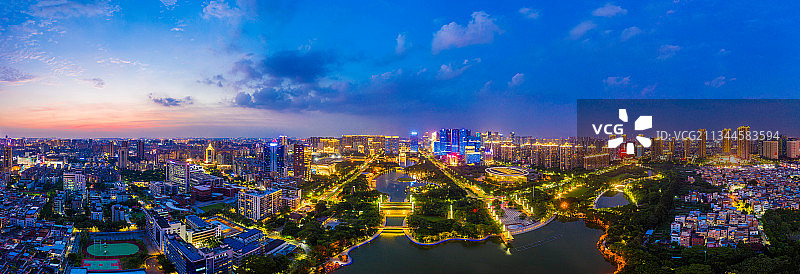 佛山市南海区桂城街道千灯湖片区夜景航拍图片素材