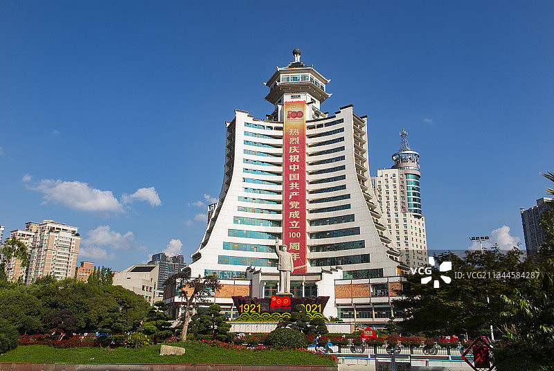 中国贵州贵阳市贵州民族文化宫贵州民族博物馆，建党百年图片素材