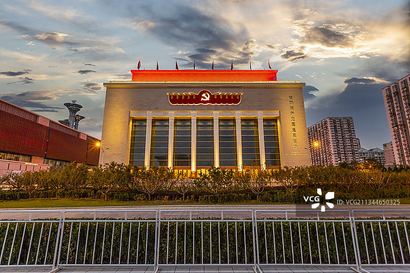 中国共产党历史展览馆夜景图片素材