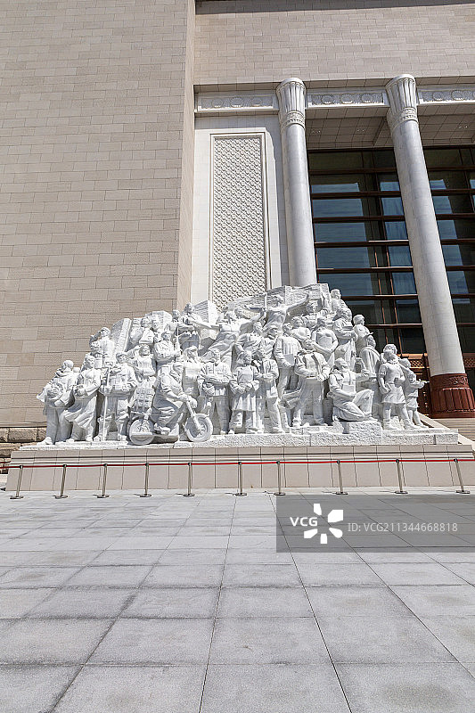 中国共产党历史展览馆前主题雕塑《伟业》图片素材