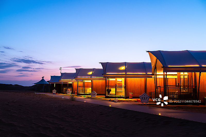 休闲度假之沙漠奢华酒店客房图片素材