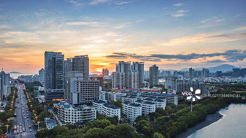 海南省三亚市吉阳区城市天际线图片素材