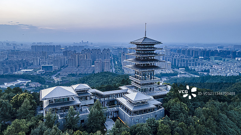 航拍杭州临平公园东来阁图片素材