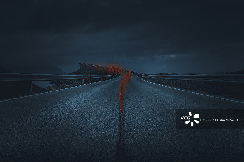 夜晚挪威Vevang的空路图片素材