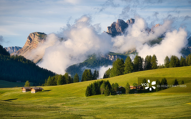 意大利的壮丽山景图片素材