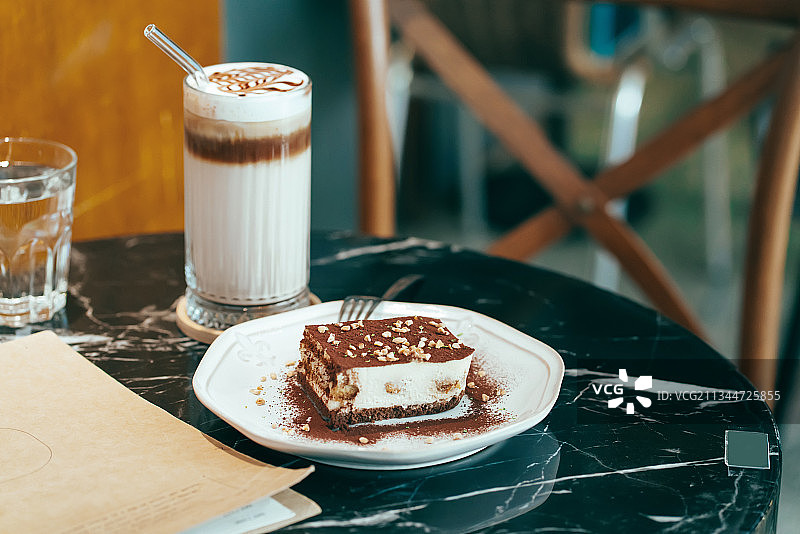 餐盘上甜点的特写图片素材
