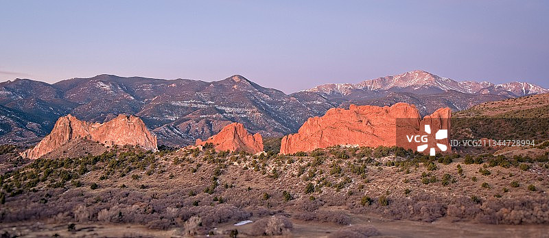 美国科罗拉多斯普林斯的岩石山脉风光图片素材