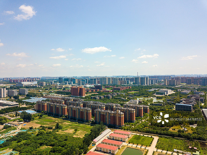 河南省郑州：河南省委党校与郑东新区城市户外风光航拍图片素材
