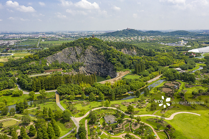 上海辰山植物园辰山矿坑图片素材