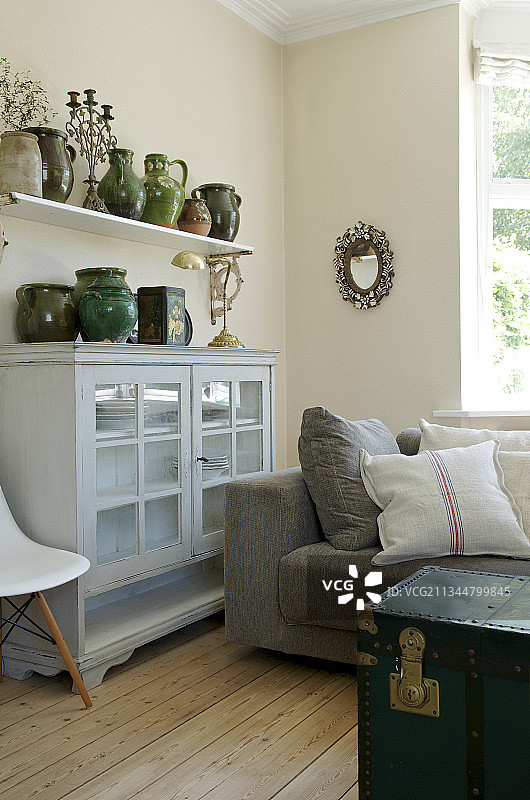 客厅绿色老式陶罐合集图片素材