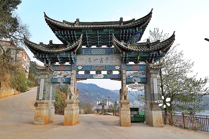 十二龙泉市红河县甲寅乡一个有点名气的景点，泉水甘甜图片素材