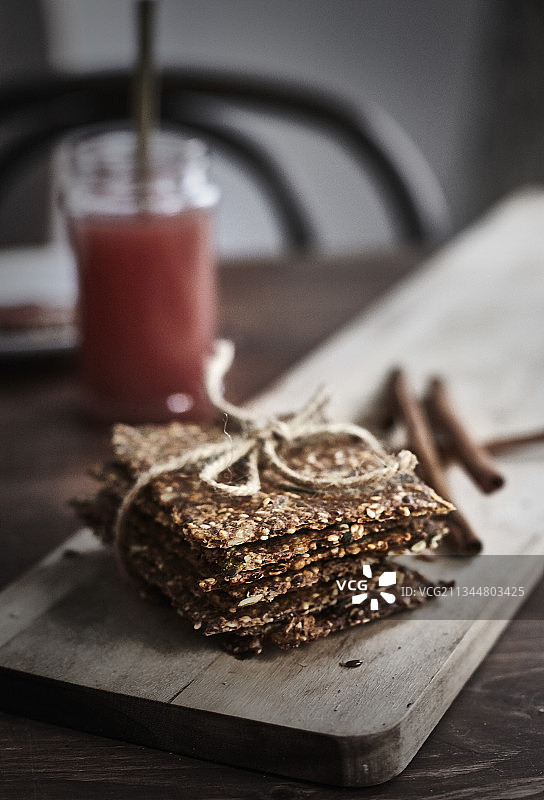 苹果肉桂脆面包图片素材