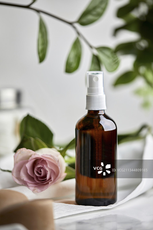 手工天然玫瑰水爽肤水图片素材