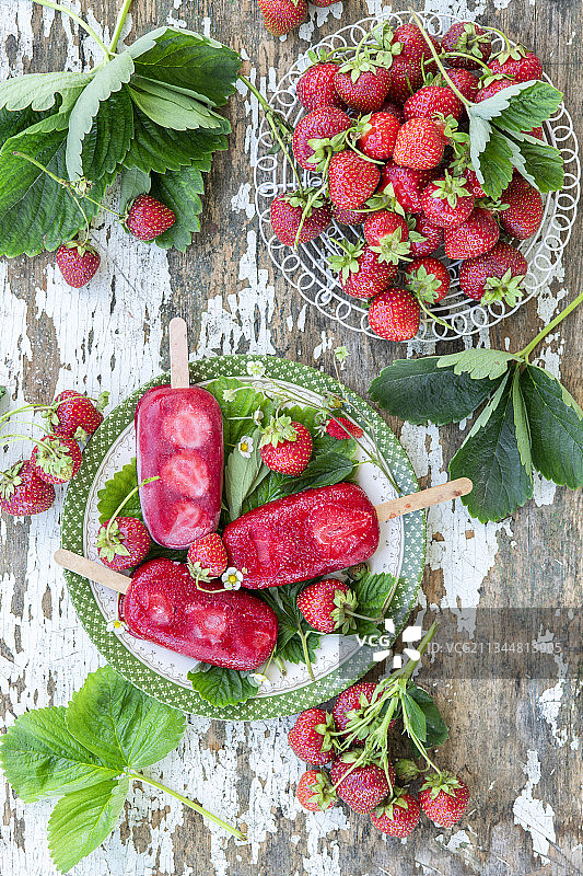 草莓冰棒图片素材