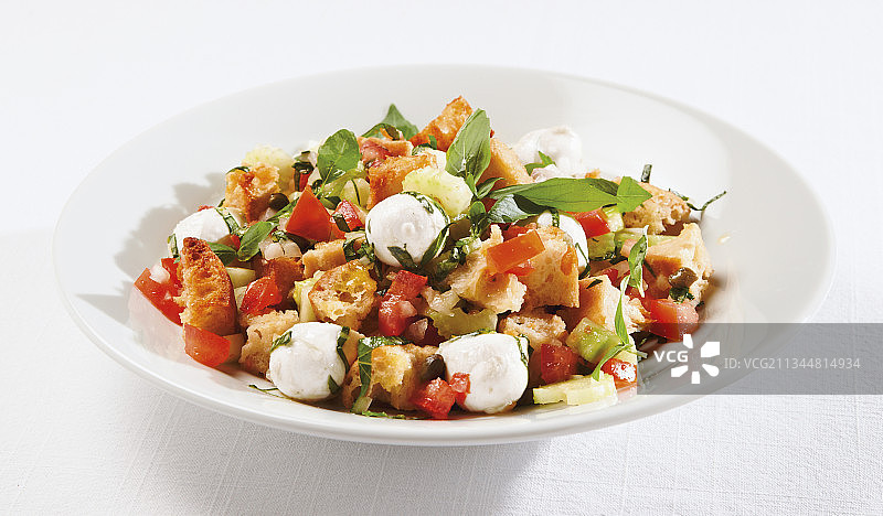 迷你马苏里拉番茄面包沙拉图片素材