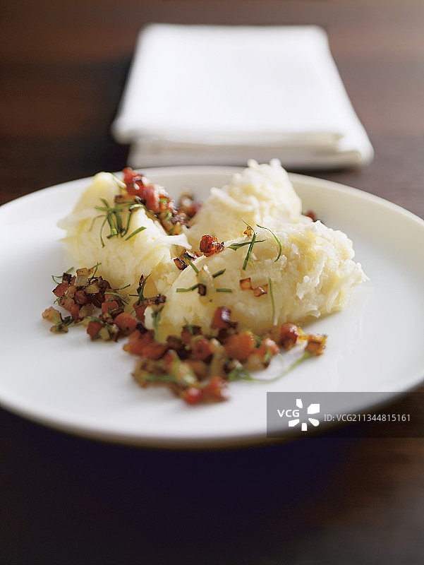 埃菲尔风味：雷司令酸菜配土豆泥和培根图片素材