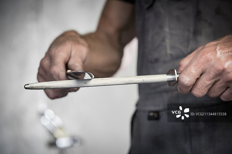 磨刀场景图片素材