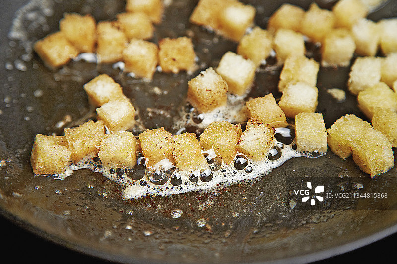 油炸面包丁图片素材