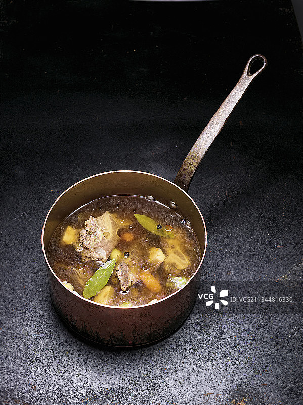 自制牛肉原汤（酱汁底料）图片素材