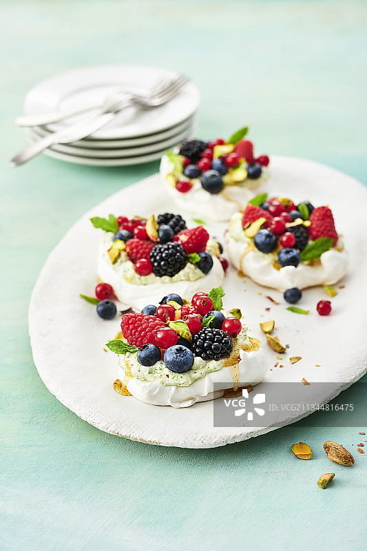 迷你浆果帕芙洛娃图片素材