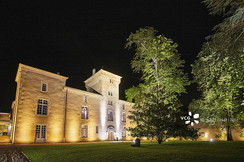 拉佛瑞佩拉格酒庄主楼夜景图片素材
