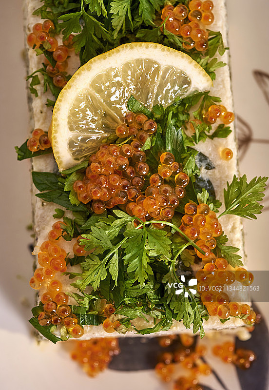 鱼肉冻配鱼子酱图片素材