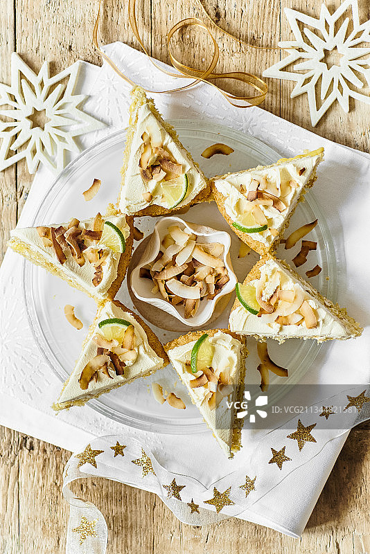 椰丝星形青柠蛋糕（圣诞节）图片素材