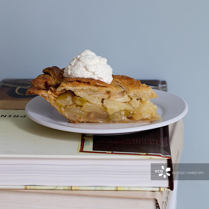 苹果切达奶酪派切块图片素材
