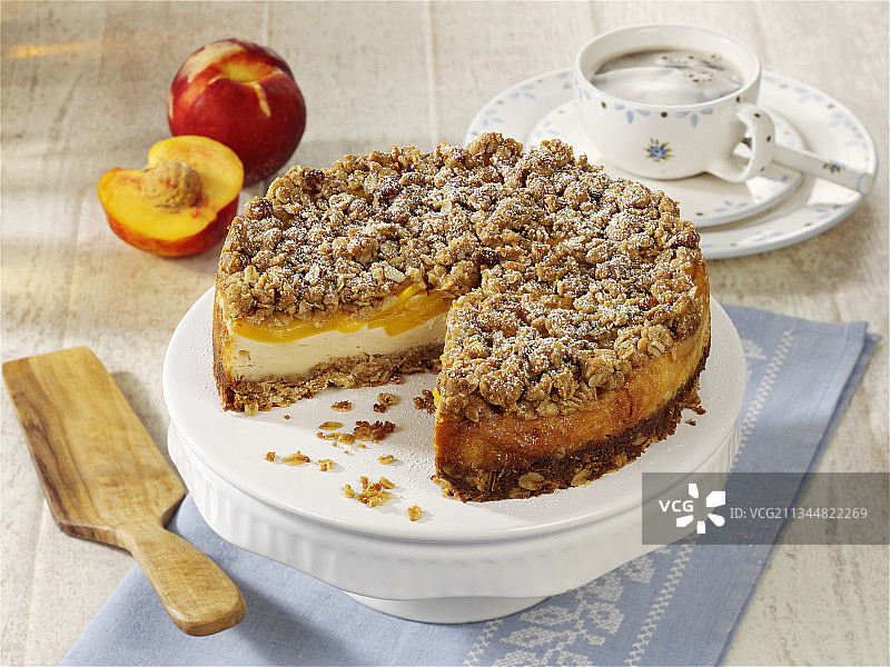 脆皮蜜桃芝士蛋糕图片素材