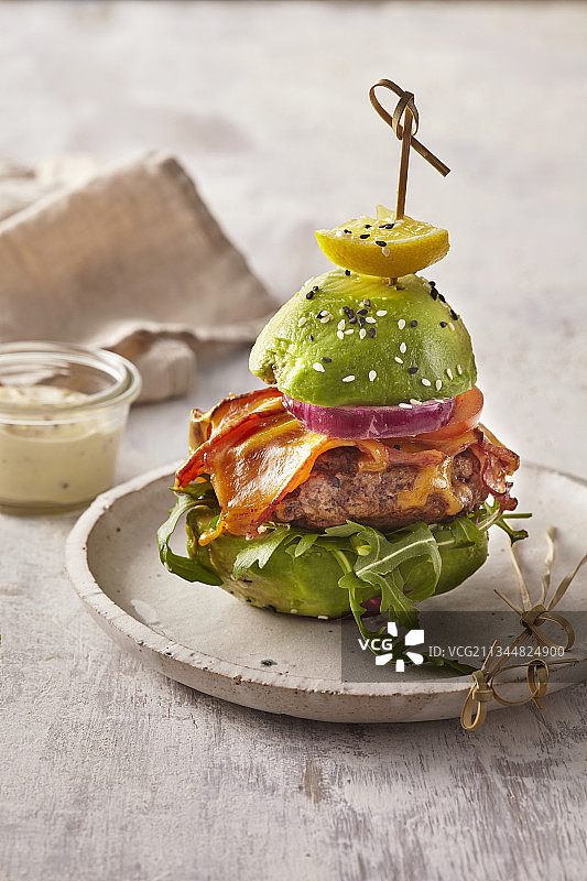 牛油果培根汉堡图片素材
