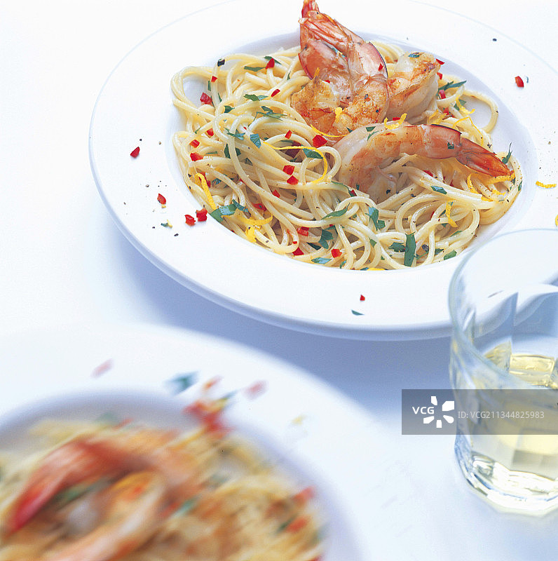 辣椒鲜虾意面图片素材